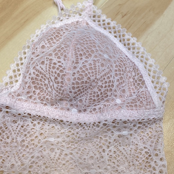 Brand new Victoria’s Secret bralette - Picture 2 of 5